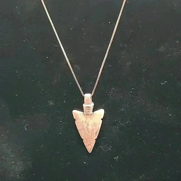 Sterling silver Arrowhead pendant necklace - Picture 1 of 3